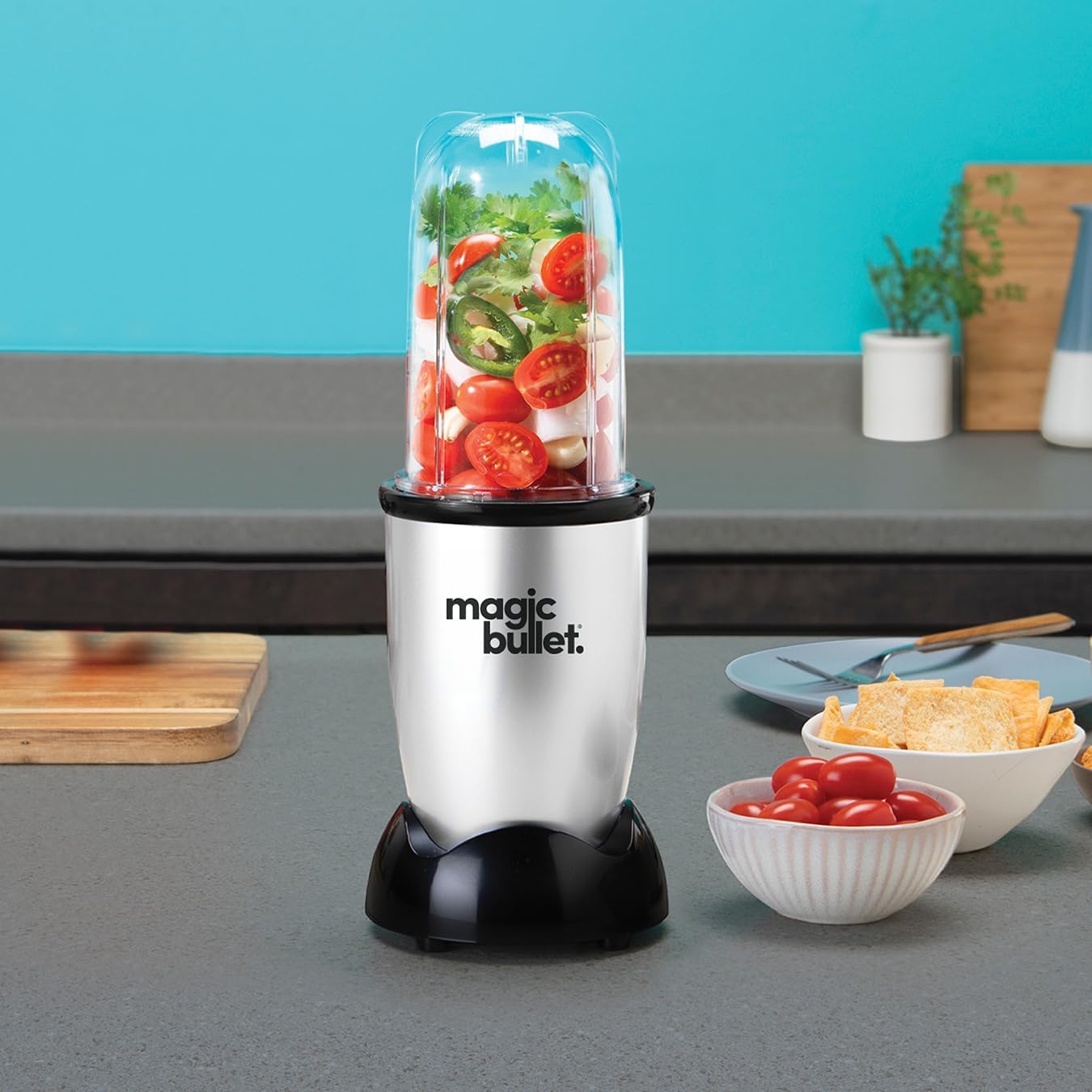 nutribullet magic bullet Blender, Mixer & Food Processor All-in-One - 10pc Kit - 200W - Sleek & Compact Design - Chop, Blend, Grate, Grind, Mix & Whip in Seconds - Easy Lock On & Pulse Feature