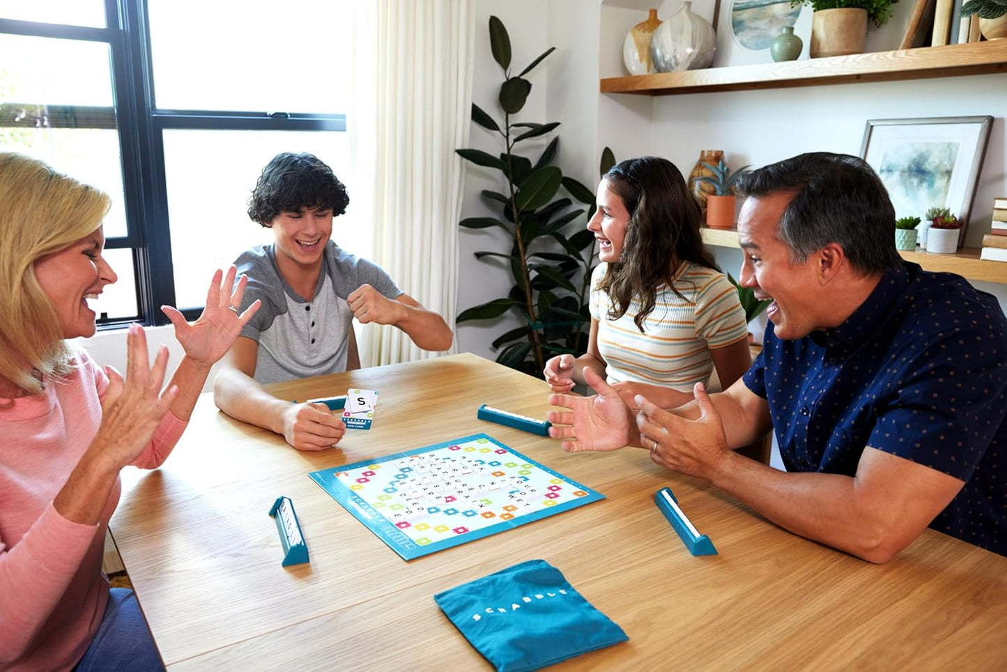Mattel Games Scrabble Board Game, Family Word Game with Two Ways to Play, includes 50 Goal Cards that Teach Scrabble Basics for 2-4 Players, UK Version, HWD43
