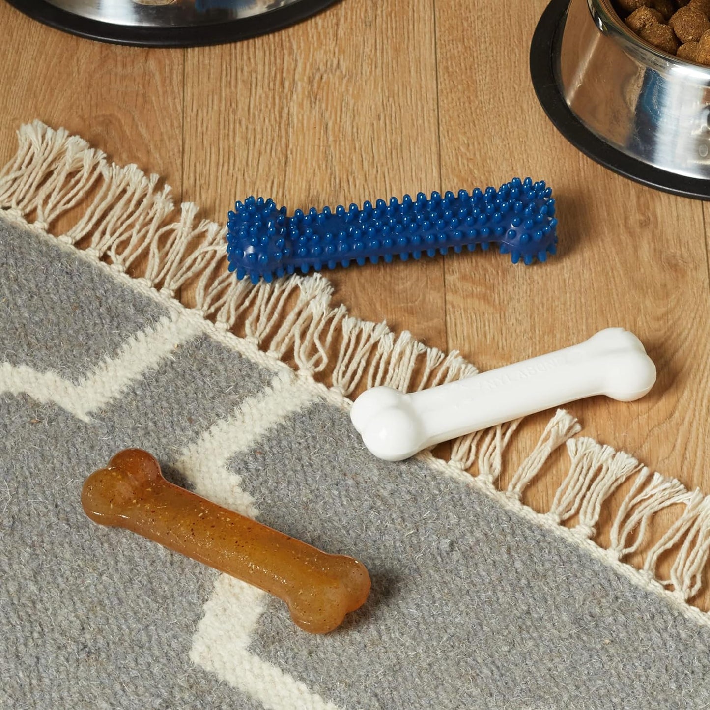 Nylabone Puppy Starter Kit, Pack of 3 Dental Dog Chew Bones, Teething, Gentle, Graduate, Small, for Puppies Up to 11 kg