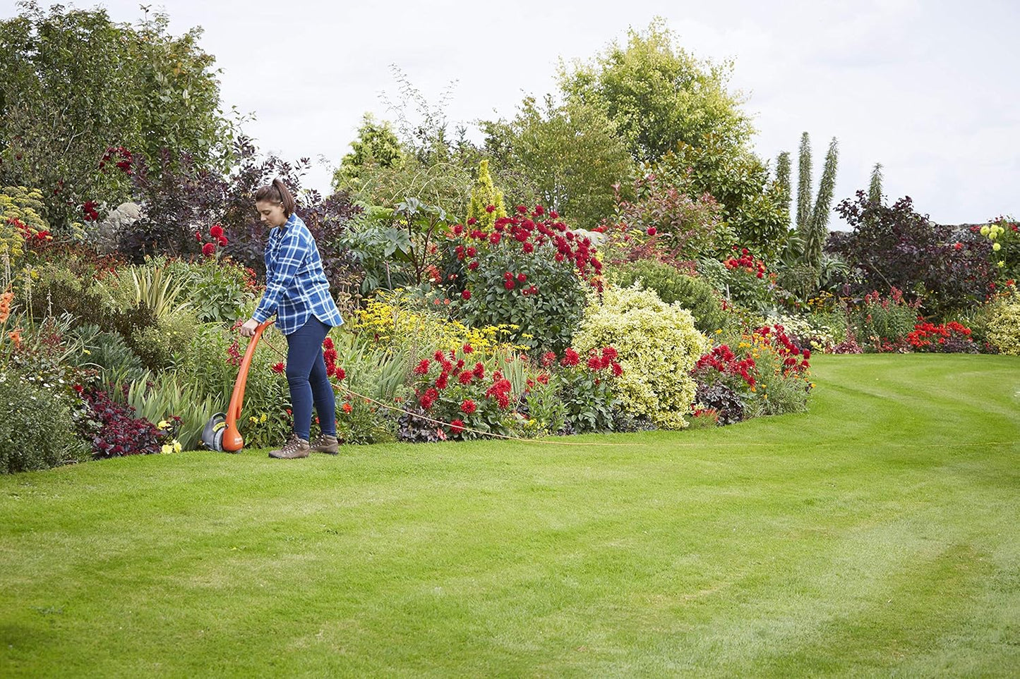 Flymo Contour XT Electric Grass Trimmer and Edger, 300 W, Cutting Width 25 cm