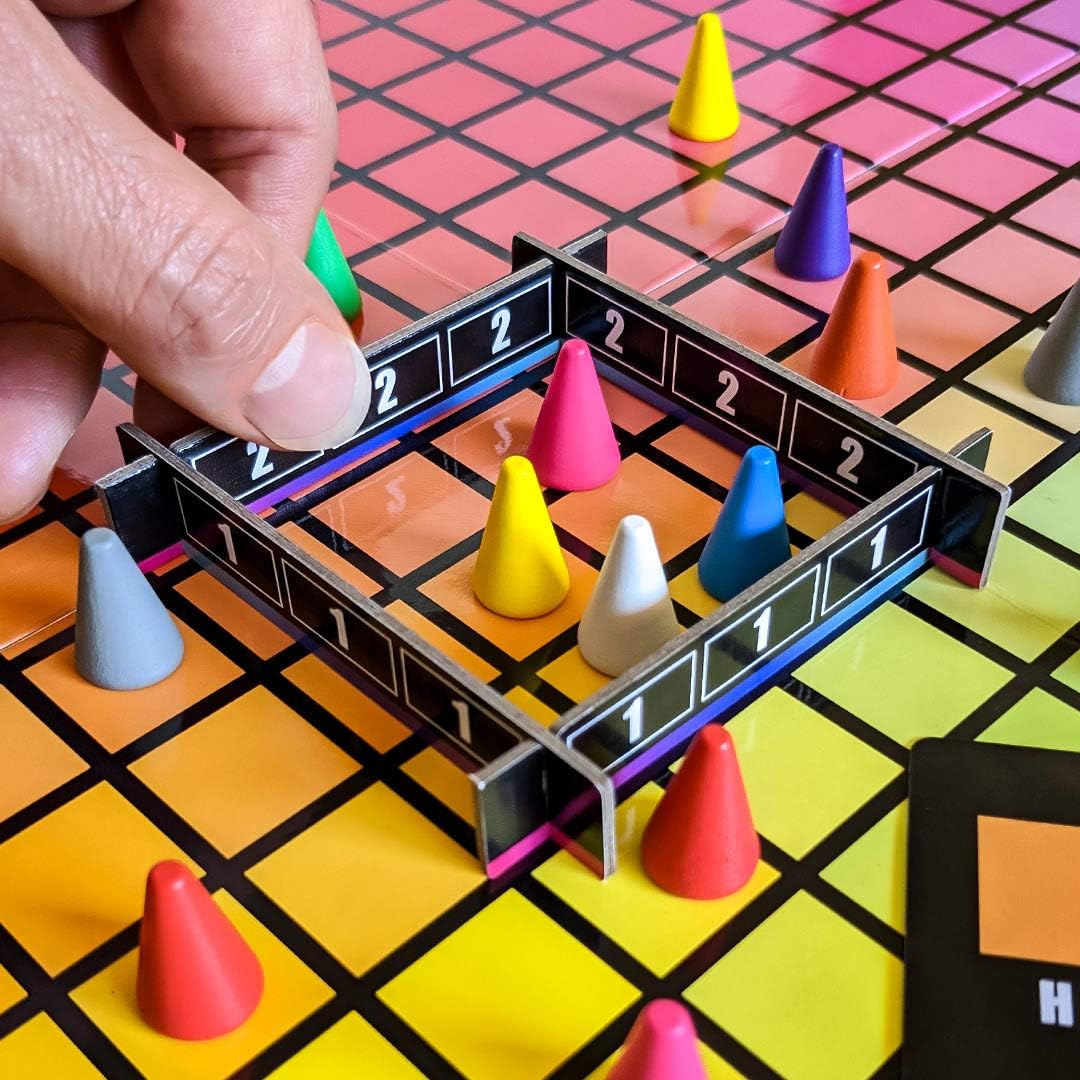 USAopoly | Hues and Cues | Guessing Board Game | Ages 8+ | 3-10 Players | 30 Minutes Playing Time