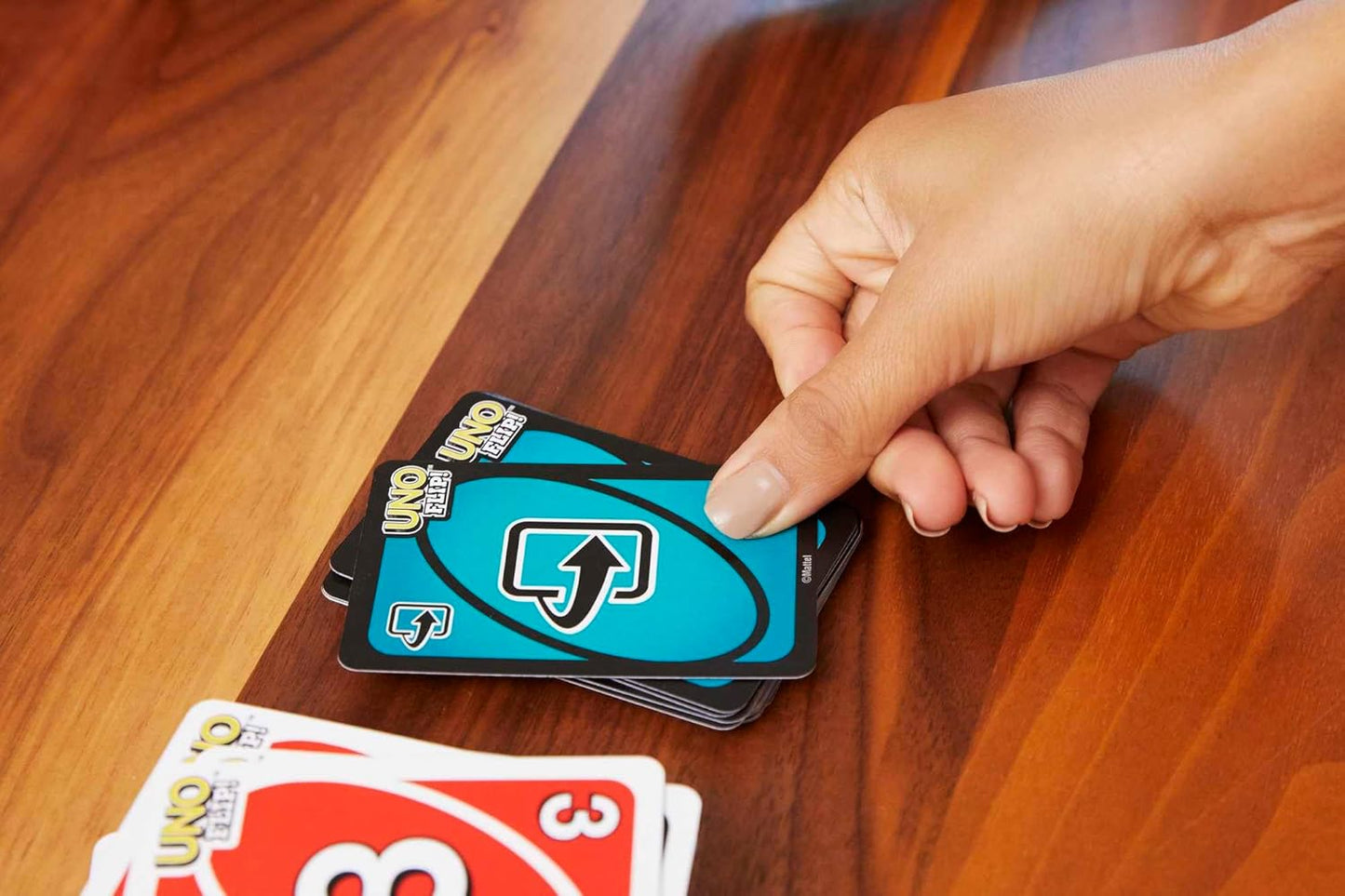 Mattel Games UNO FLIP! Family Card Game, with 112 Cards in a Sturdy Storage Tin, Makes a Great Gift for 7 Year Olds and Up, GDG37