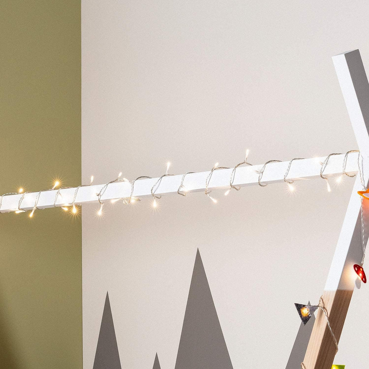 Lights4fun Indoor Fairy Lights with 50 Warm White LEDs on 4m of Clear Cable Plug in Rocker Switch