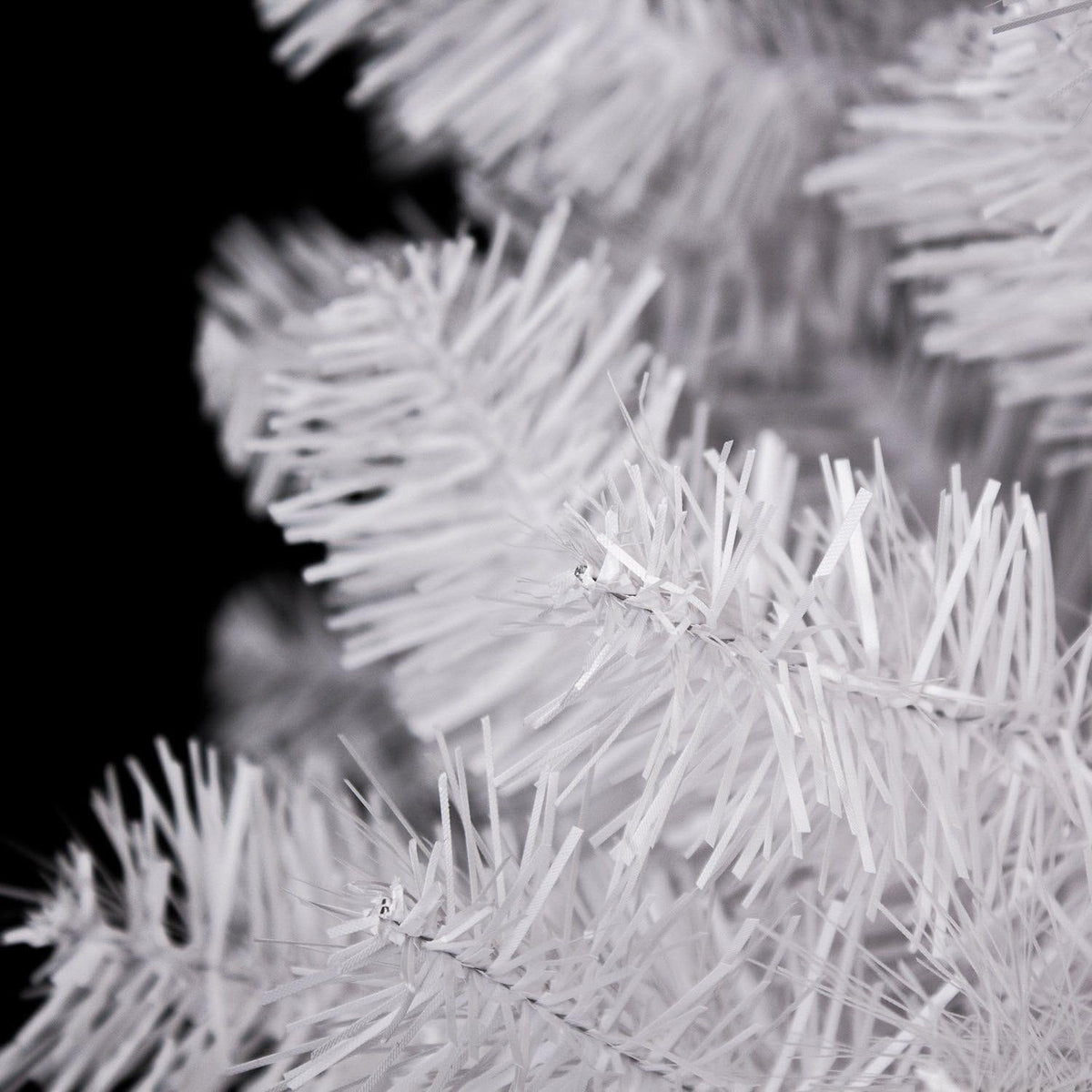 Shatchi 7FT / 2.1M Alaskan Pine White Artificial Christmas Tree Bushy, 800 Tips Xmas Home Decorations, PVC, 210CM / 7FT White
